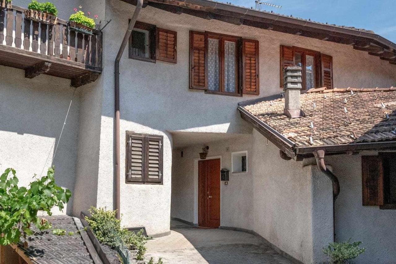 Dimora Al Portico Cloz Ospitar Apartman Kültér fotó